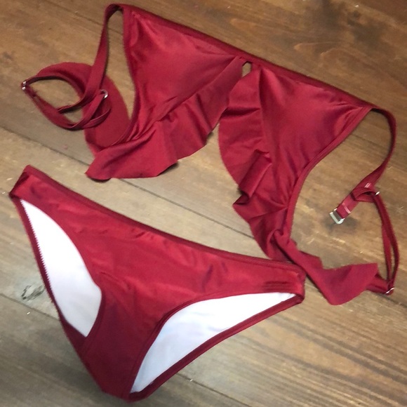 Red Deep-V Ruffled Triangle-Cup, Low Rise Bikinis - Picture 4 of 8